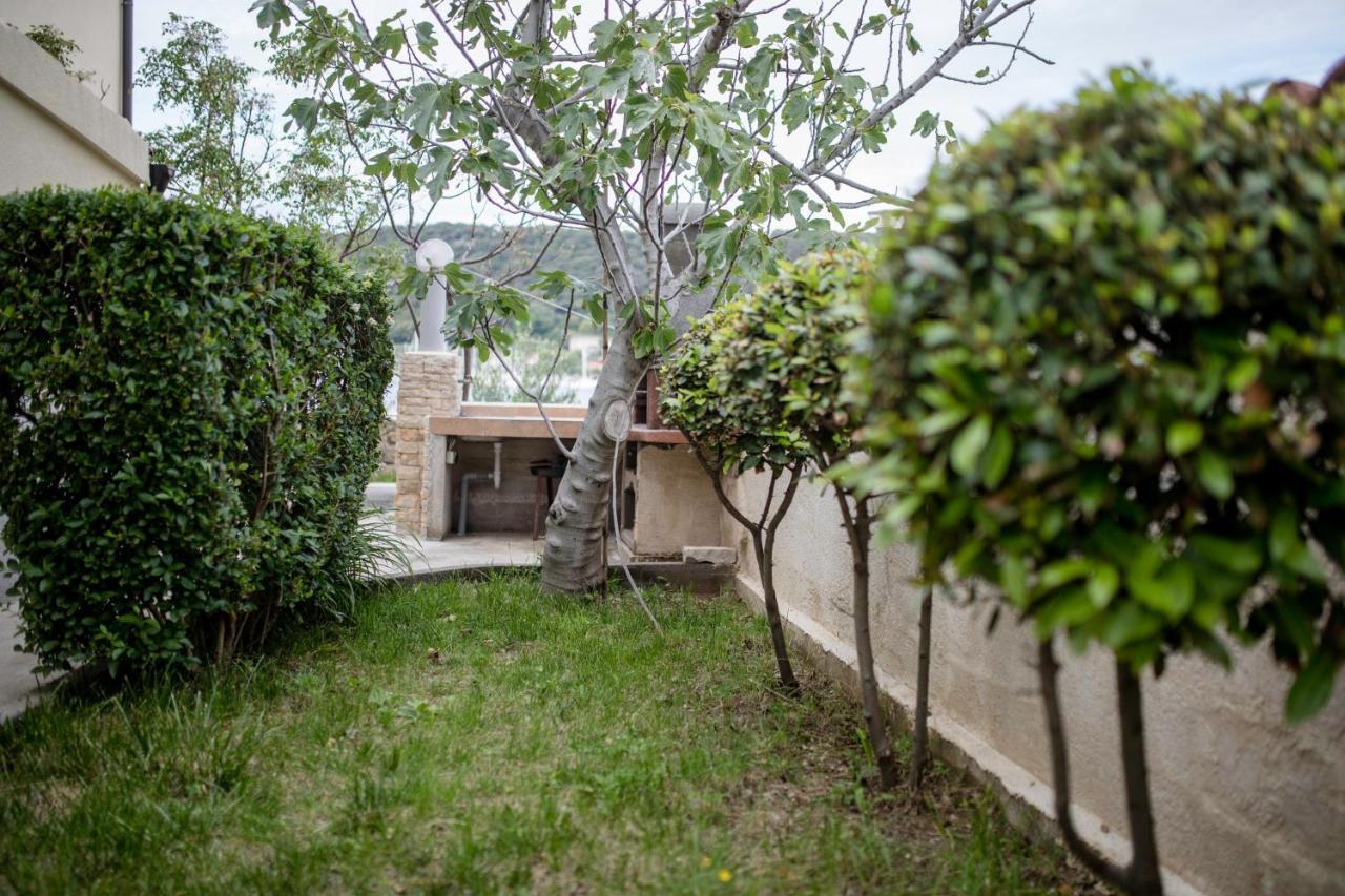 Apartments By The Sea Supetarska Draga - Donja, Rab - 11769 Zewnętrze zdjęcie