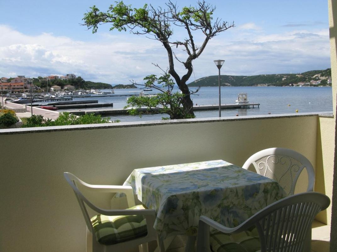 Apartments By The Sea Supetarska Draga - Donja, Rab - 11769 Zewnętrze zdjęcie
