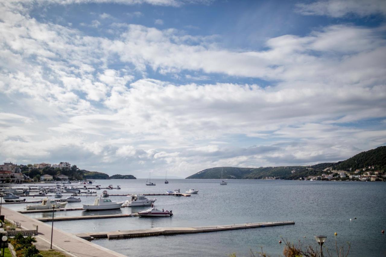 Apartments By The Sea Supetarska Draga - Donja, Rab - 11769 Zewnętrze zdjęcie