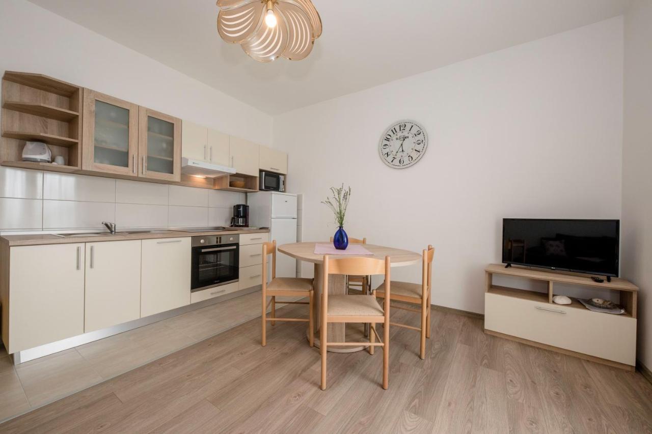 Apartments By The Sea Supetarska Draga - Donja, Rab - 11769 Zewnętrze zdjęcie