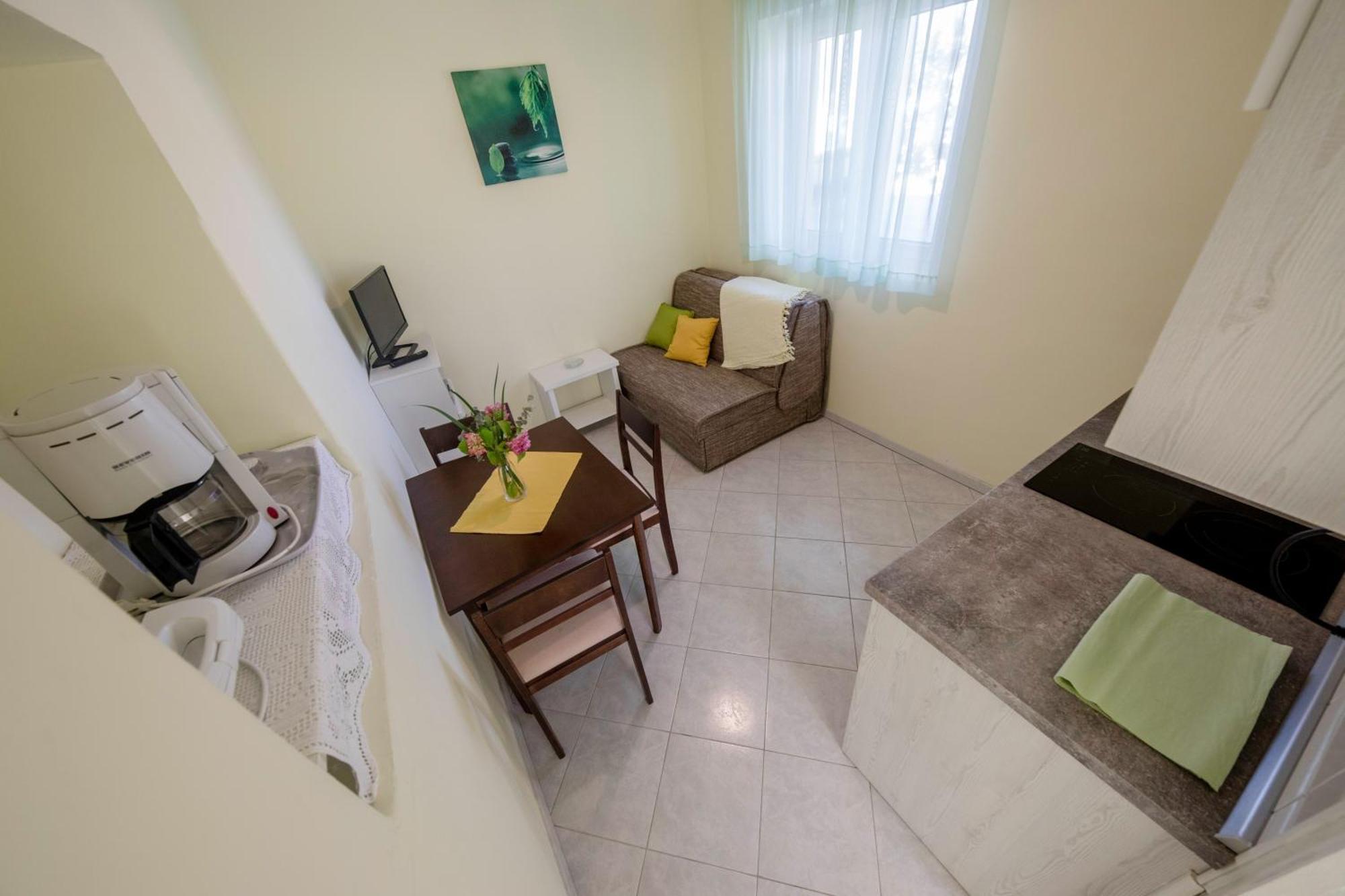 Apartments By The Sea Supetarska Draga - Donja, Rab - 11769 Pokój zdjęcie
