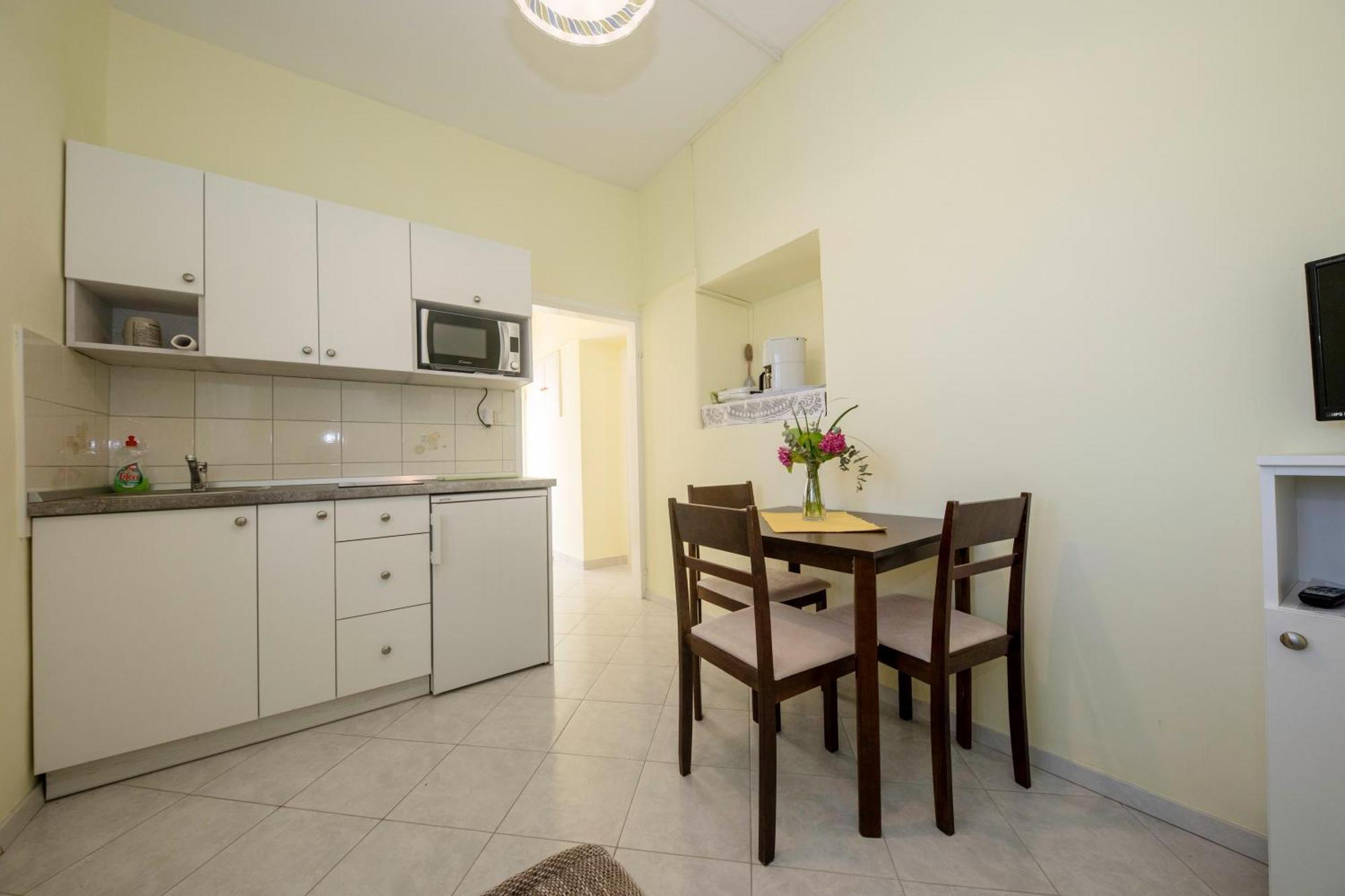 Apartments By The Sea Supetarska Draga - Donja, Rab - 11769 Pokój zdjęcie